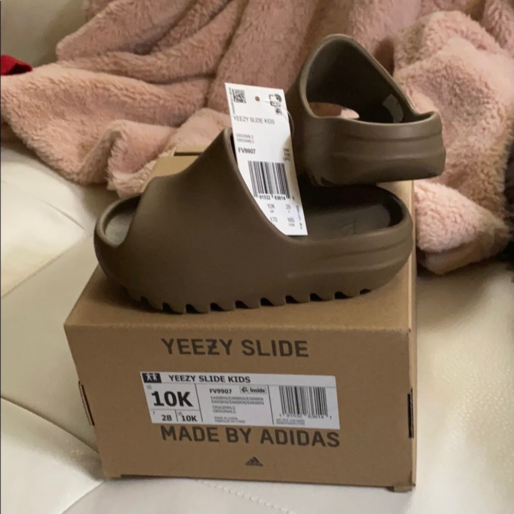 Toddler Yeezy Slides